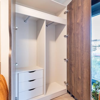 Penthouse Ensuite - Image 3