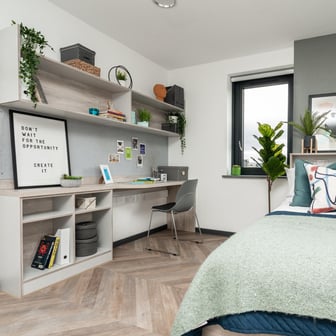 Deluxe Ensuite - Image 1