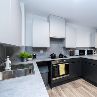 Silver Plus Ensuite - Image 6