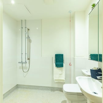 Deluxe Accessible Studio - Image 2