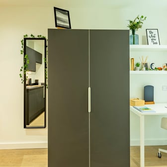 Deluxe Accessible Studio - Image 3
