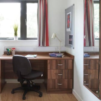 Classic Ensuite - Image 1