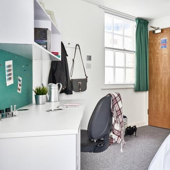 2 Bed Apartment - Image 1