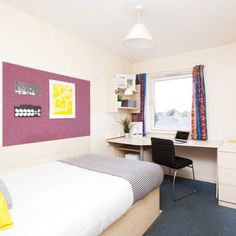 Example of Ensuite - Silver