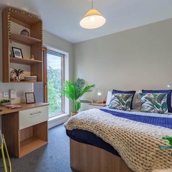 Classic Ensuite - Image 2