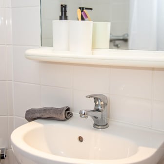Ensuite - Gold - Image 8