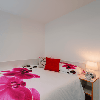 Deluxe Ensuite - Image 2