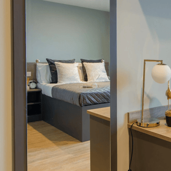 Deluxe 2 Bed Apartment - Image 1