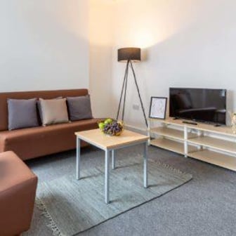 Exclusive 3 Bed House - Image 4