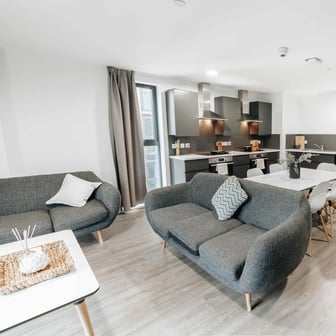 Silver En Suite (Mid Floors) - Image 4