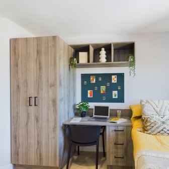 Luxury Studio with Courtyard - Image 1