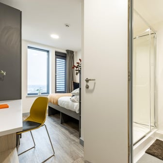 Classic Ensuite - Image 3