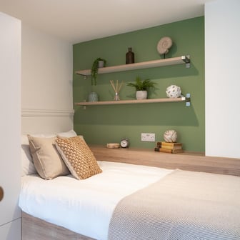 Platinum En Suite (Loft) - Image 1