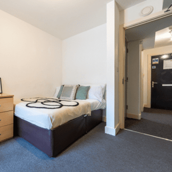 Silver Non Ensuite - Top Floor - Image 2
