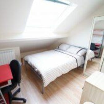 Bronze Non Ensuite - Image 3