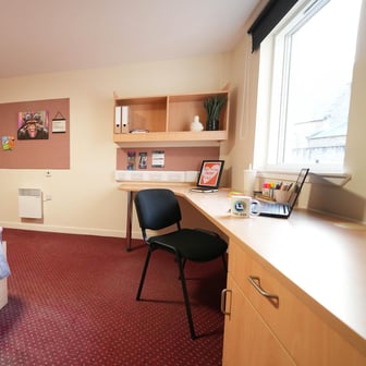 Large Double Ensuite (within a 5 bed flat) - Image 4
