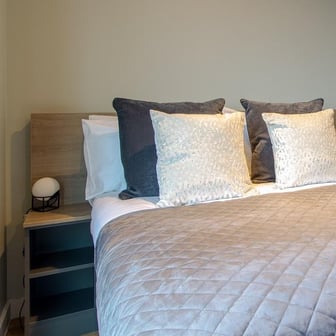 Penthouse 2 Bed Apartment - Image 2