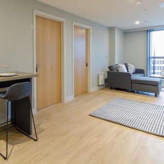 Penthouse 2 Bed Apartment - Image 16