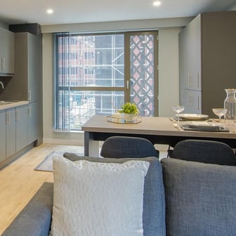 Classic 5 Bed Ensuite - Image 5
