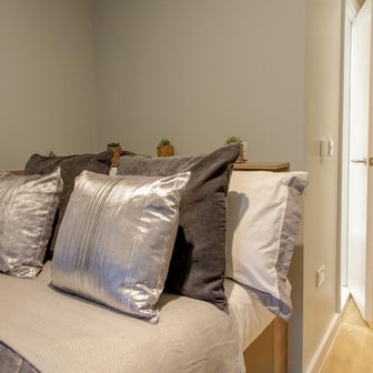 Classic 5 Bed Ensuite - Image 8