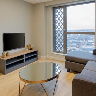 Penthouse 1 Bed Apartment - Image 20