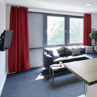 Premium En-suite - Image 2