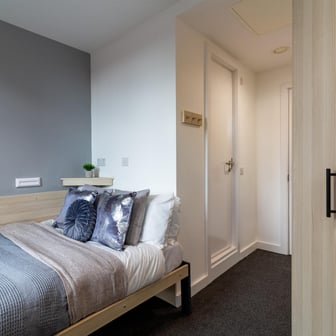 Classic Plus 4 Bed Ensuite - Image 1