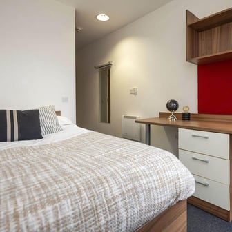 Standard En-suite - Image 1