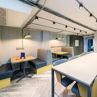 Gold En-suite - Image 6