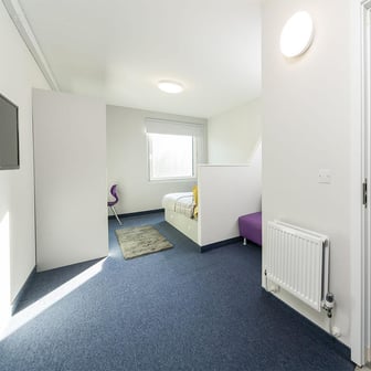 Silver En-suite - Image 2