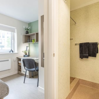 Classic Ensuite - Image 12