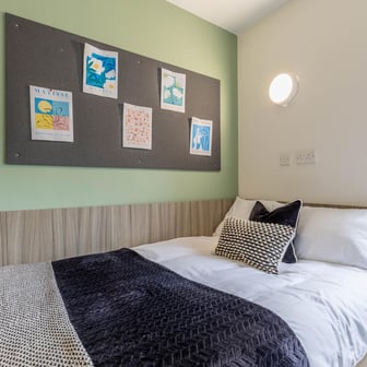 Classic Ensuite - Image 2