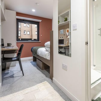 Classic Ensuite - Image 4