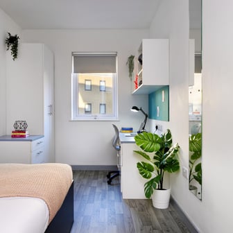 Silver Ensuite Room