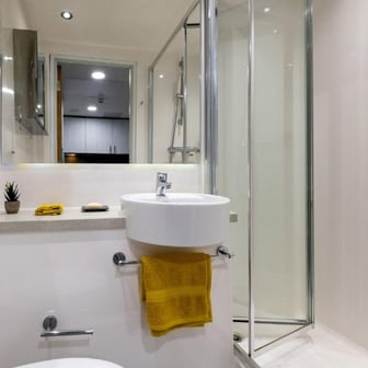 2 Bed Apartment - Image 4