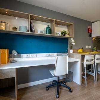 Lower Ground Floor Studio - Image 2