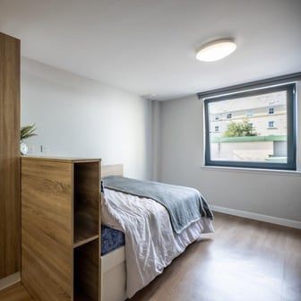 4 Bed Superior Ensuite - Image 1