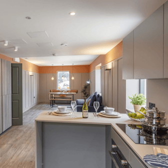 6 Bed Classic Ensuite - Image 3