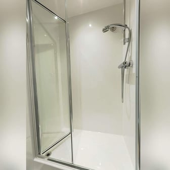 6 Bed Standard Ensuite - Image 4