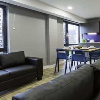 5 Bed Standard Ensuite - Image 5