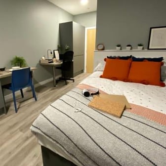 Large Studio (Accessible) - Image 1