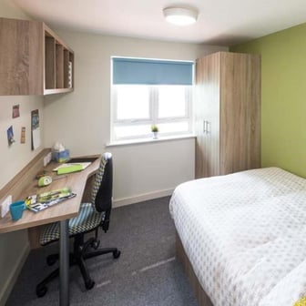 Deluxe Ensuite 3 Bed Cluster - Image 1