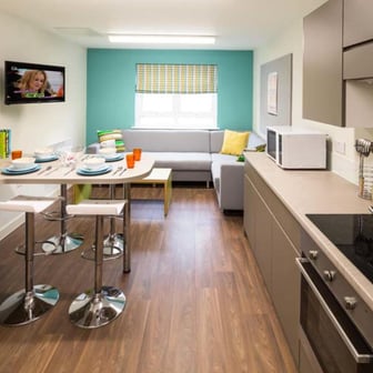 Deluxe Ensuite 3 Bed Cluster - Image 7