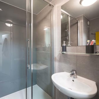 Premium Ensuite 4 Bed Cluster - Image 7