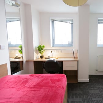 Silver Ensuite - Image 3