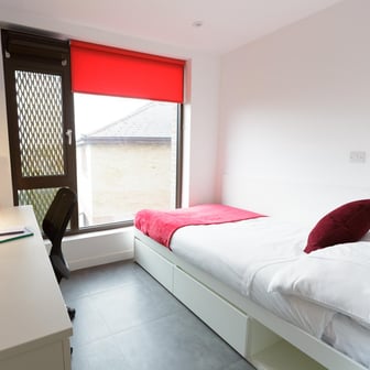 Silver En-suite (High Fl) - Image 2