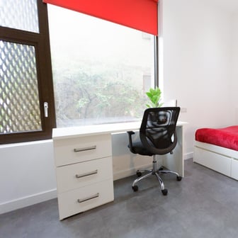 Silver En-suite (Access.) - Image 2