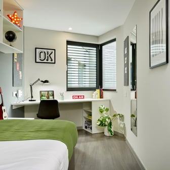 Silver Plus Room