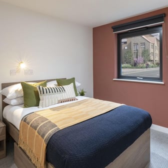 Deluxe Ensuite - Image 2