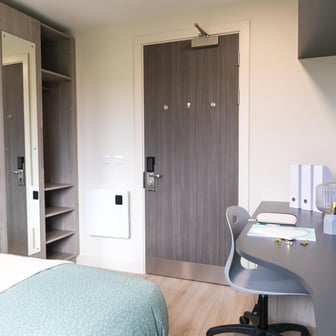 2 Bed Apartment - Image 14